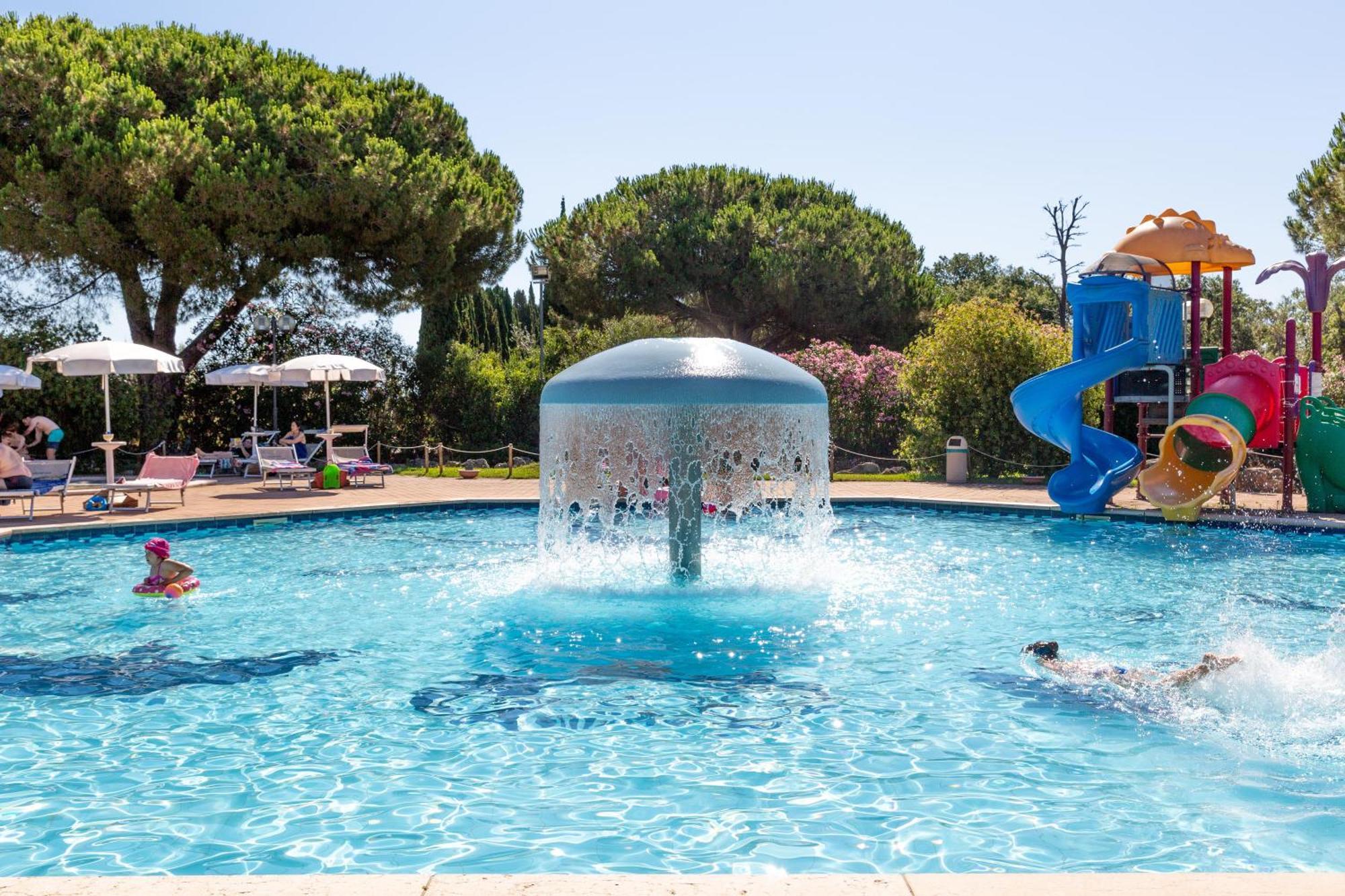 Gitavillage Argentario Albinia Exterior foto Club Hotel Negresco