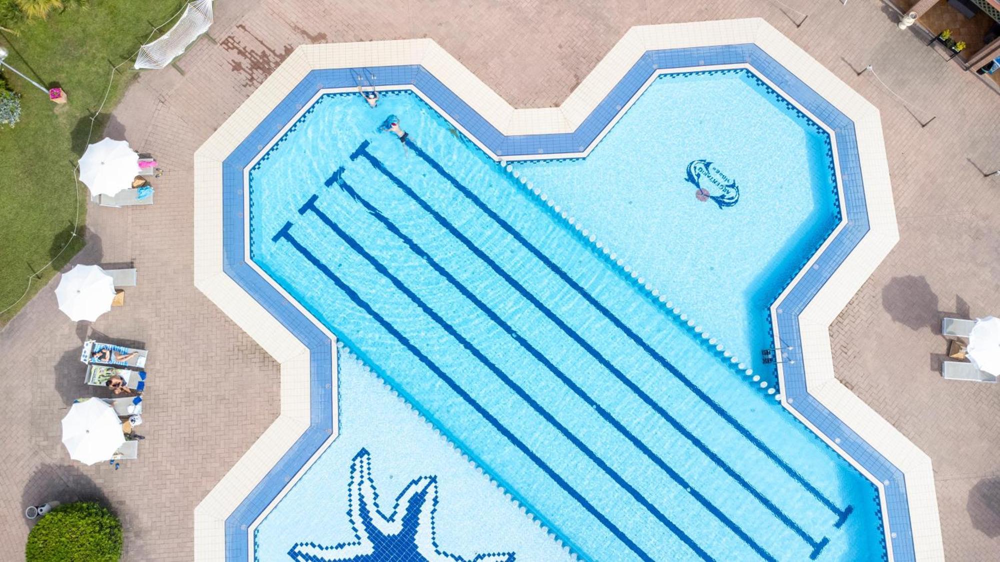 Gitavillage Argentario Albinia Exterior foto Aerial view of the swimming pool